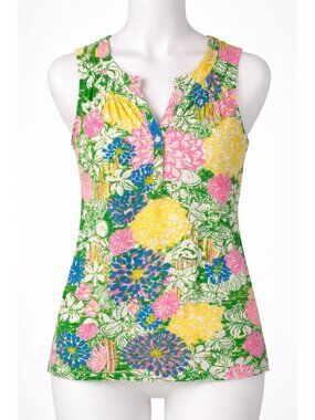 Lilly Pulitzer size Medium Essie Hibiscus Stroll Smocked V-neck